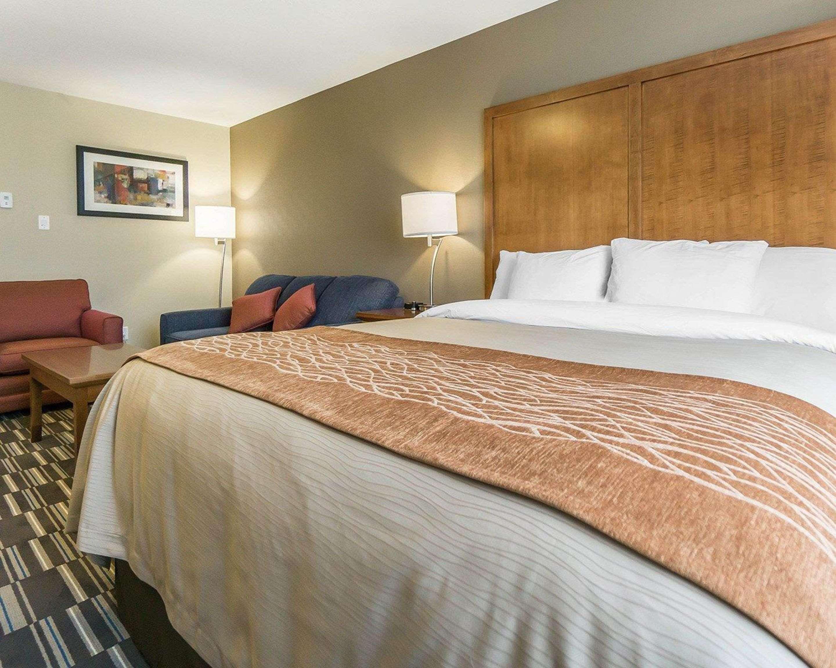 Comfort & Edmonton International Airport Nisku