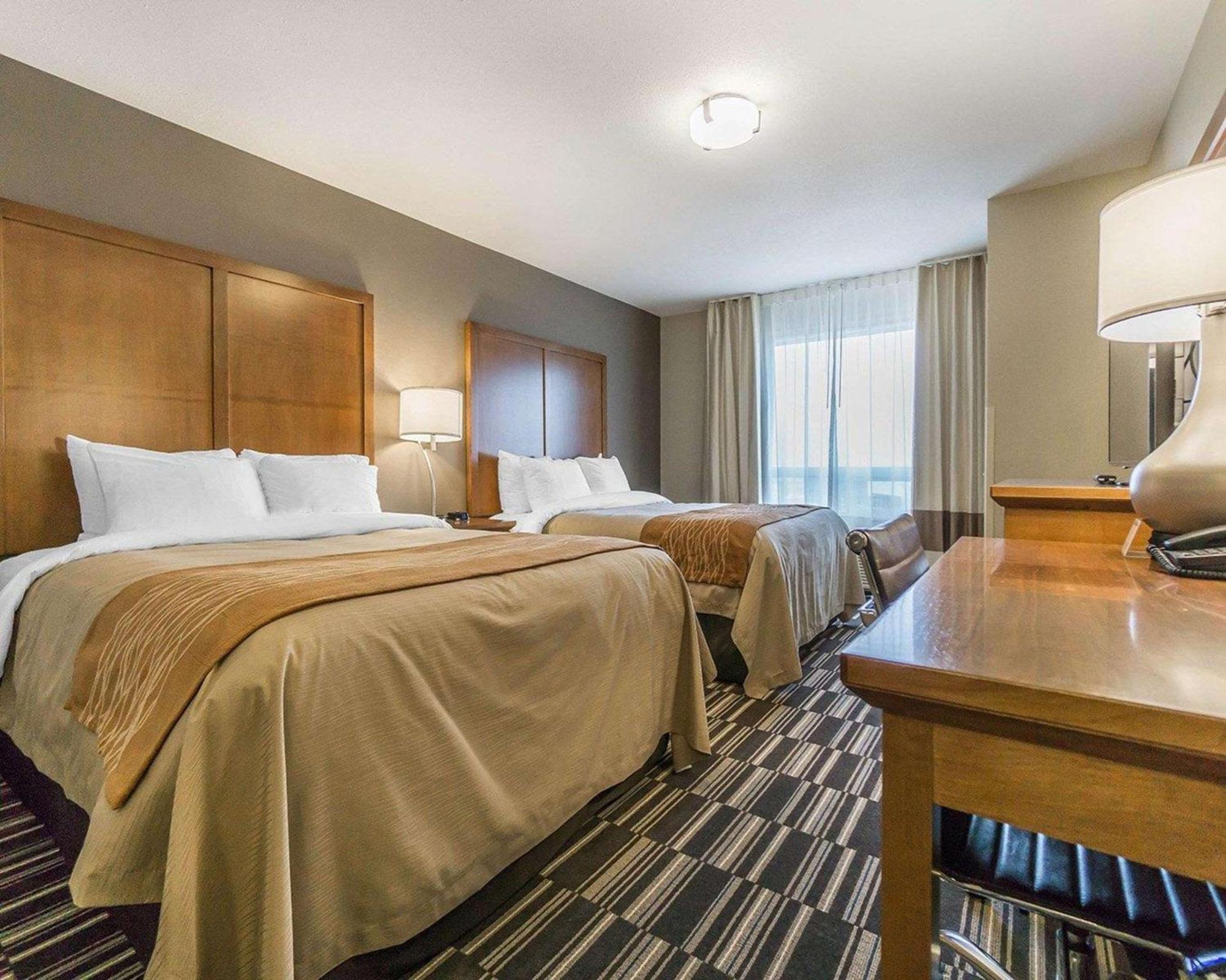 Hotel Comfort & Edmonton International Airport