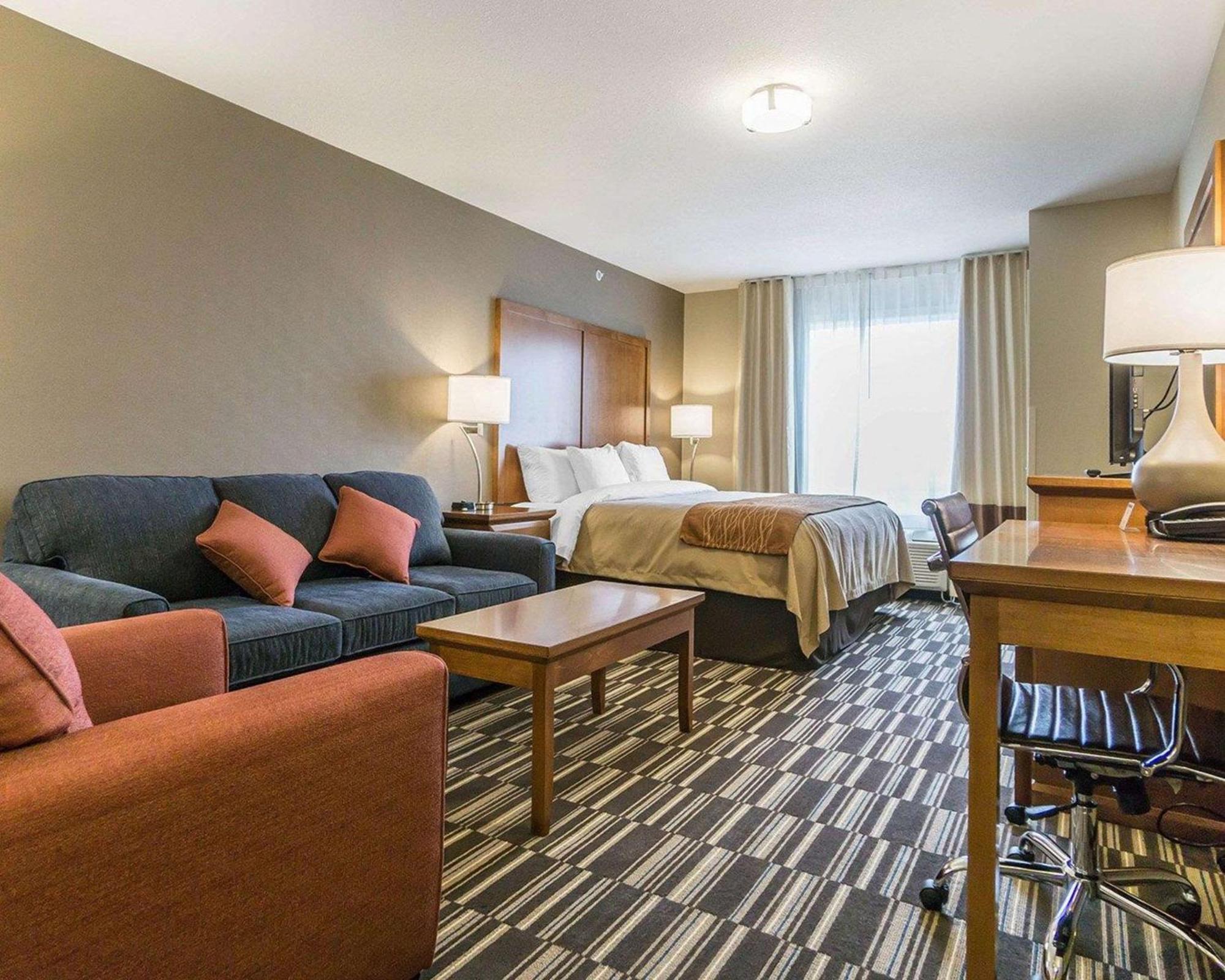 Comfort & Edmonton International Airport Nisku