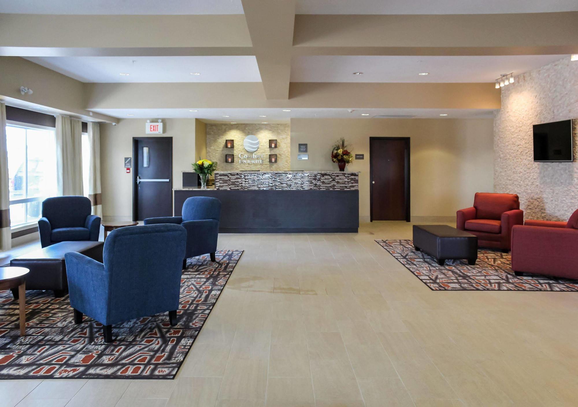 Comfort & Edmonton International Airport Nisku