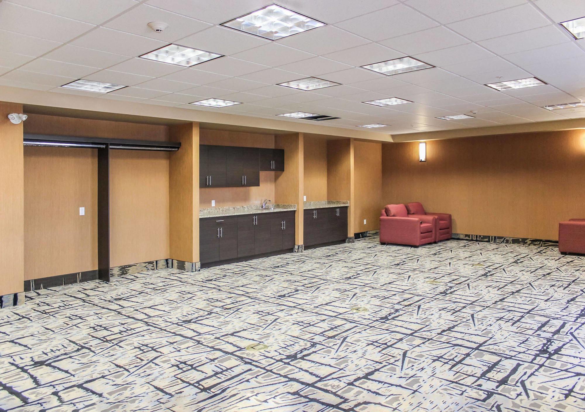 Comfort & Edmonton International Airport